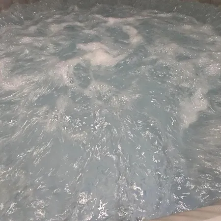 1 Private Bedroom River View&jacuzzi Vila *