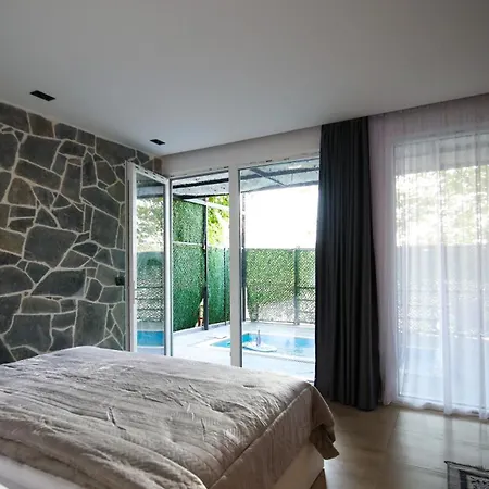 1 Private Bedroom River View&jacuzzi Vila Shkodër