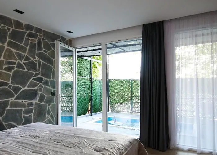 1 Private Bedroom River View&jacuzzi Vila Shkodër