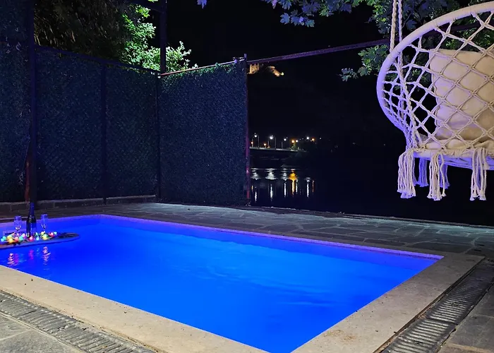 1 Private Bedroom River View&jacuzzi * Shkoder